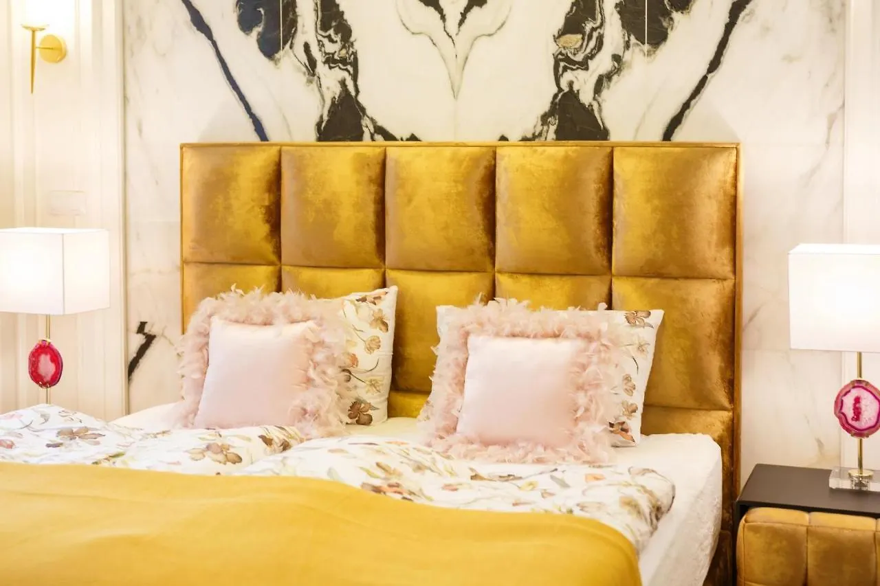 Palace Apartment By Main Station - President Praga Repubblica Ceca